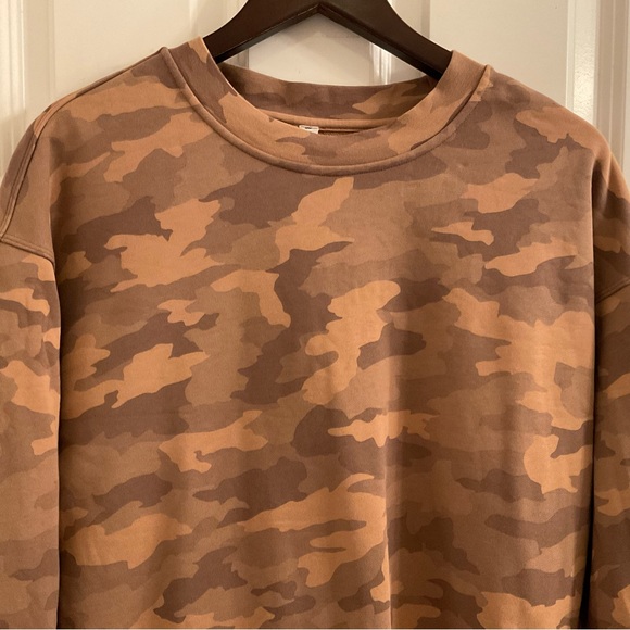 Lululemon Perfectly Oversized Crew - Size 4 - Heritage 365 Camo Beige Multi - Picture 4 of 8